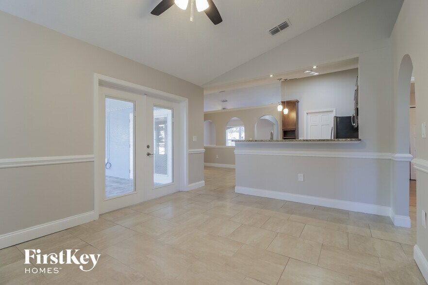 Building Photo - 6633 Emil Ave