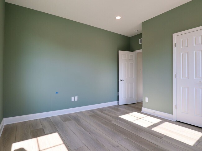 Building Photo - Luxury New Build in RounTrey – 4 Bed, 3 Ba...