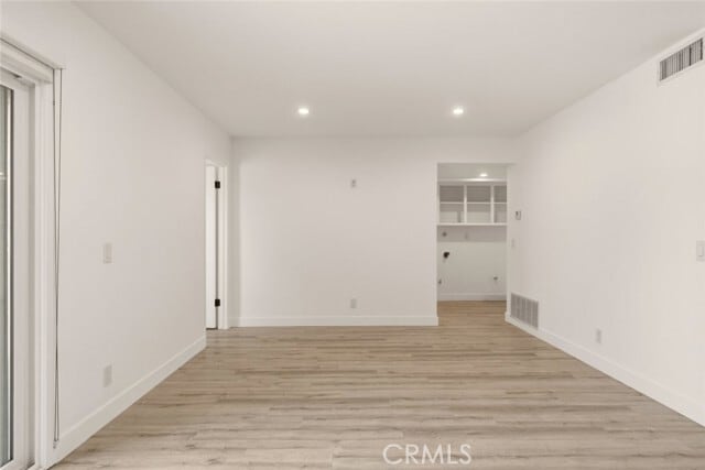 Building Photo - 725 Palomares Ave