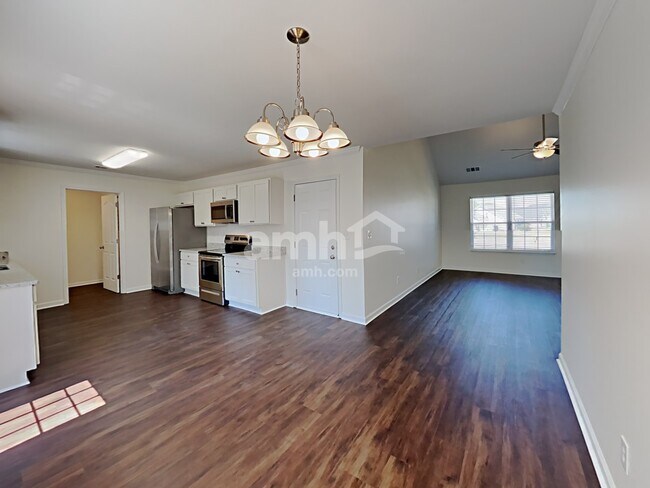 Building Photo - 4204 Birch Dr