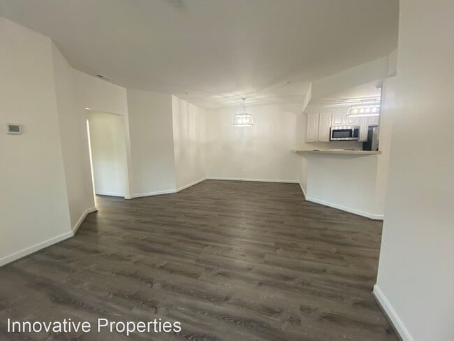 Building Photo - 2 br, 3 bath House - 805 Latchmere Court #101