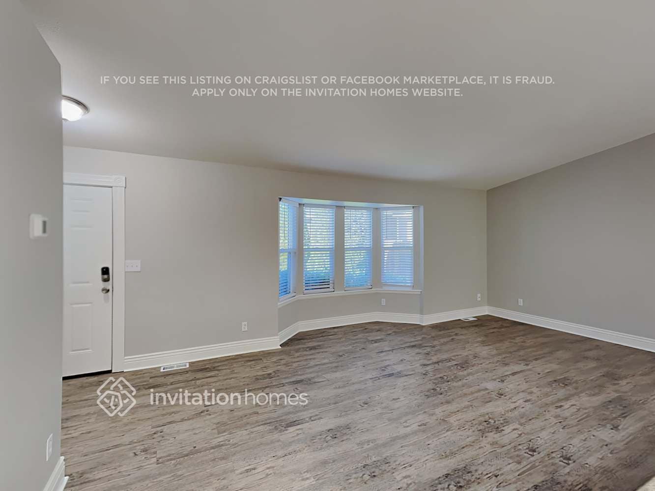 Building Photo - 1374 56th Ave