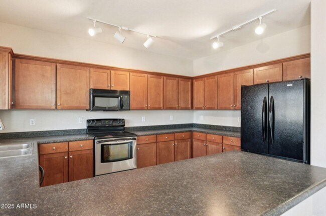 Building Photo - 2711 W Jasper Butte Dr