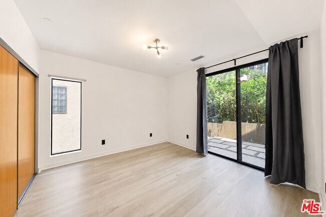 Building Photo - 2230 Glendale Blvd