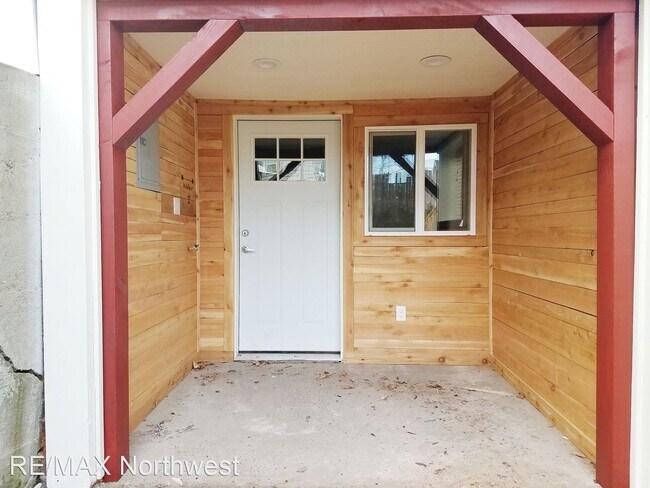 Building Photo - 2 br, 1 bath House - 415 Fairview St SE