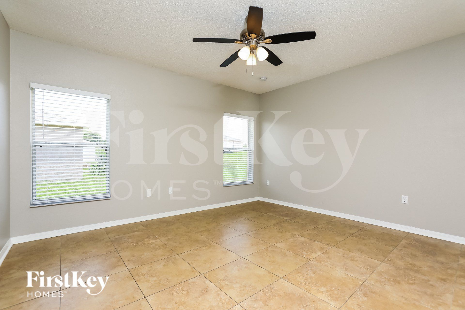 Building Photo - 939 Cumberland Dr