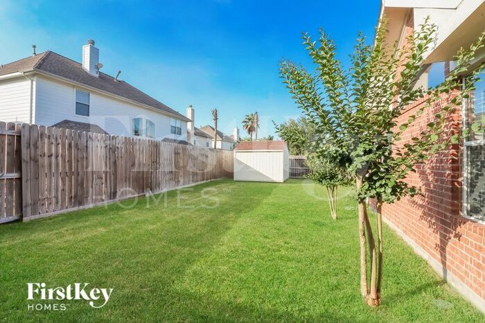 Building Photo - 9930 Hickory Trace Ct