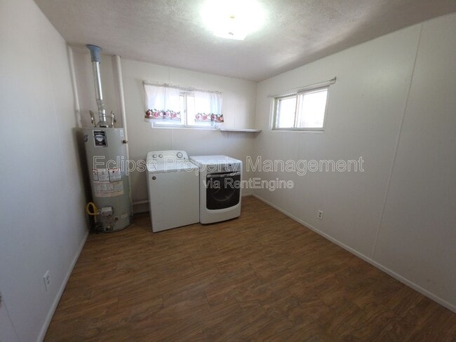 Building Photo - 503 Brown Ave