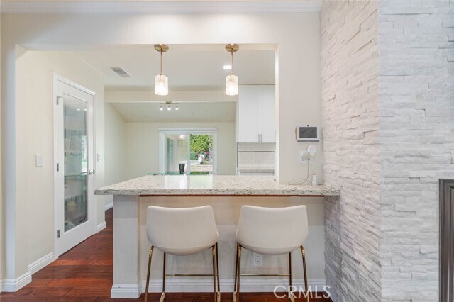 Building Photo - 660 Woodbury Rd