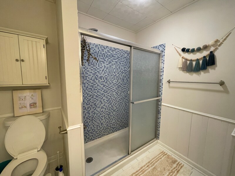 Building Photo - 3609 Pine Knoll Dr