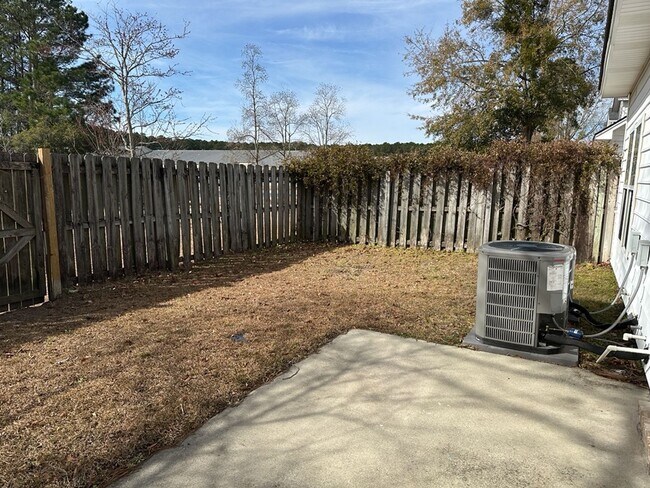 Building Photo - 7 Crossings Dr