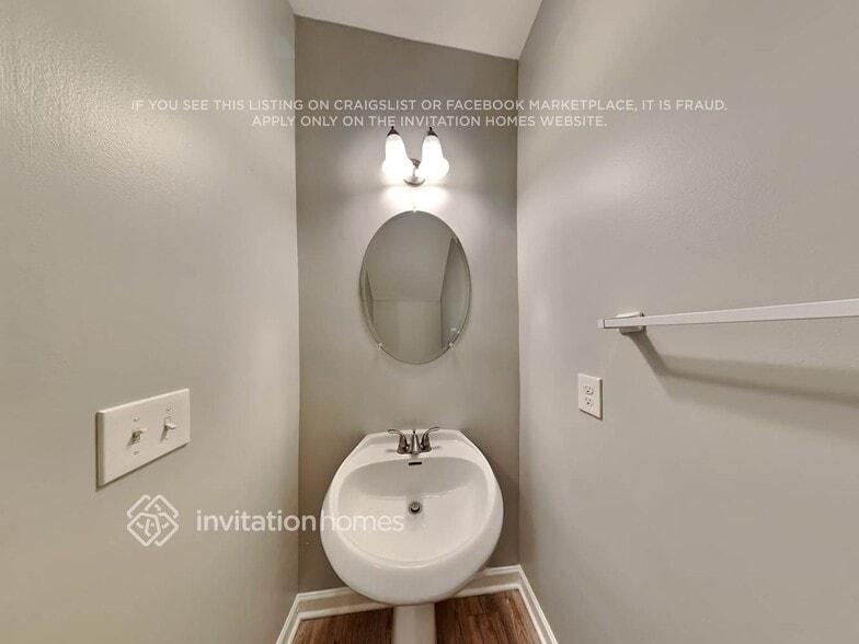 Building Photo - 904 Lobdale Falls Dr