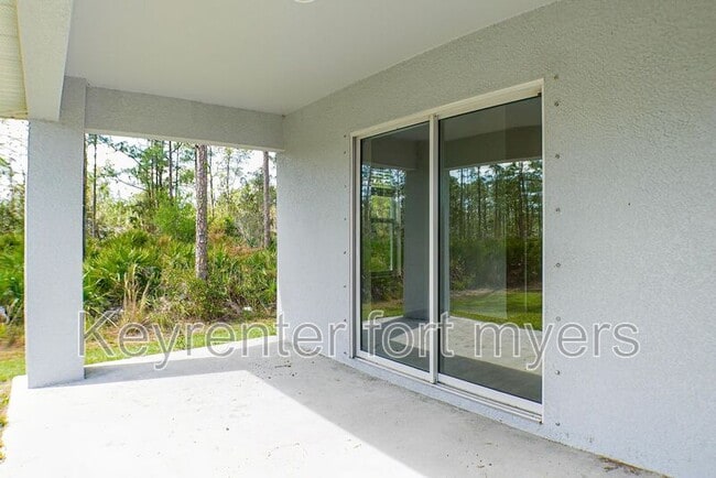 Building Photo - 341 Reeves St