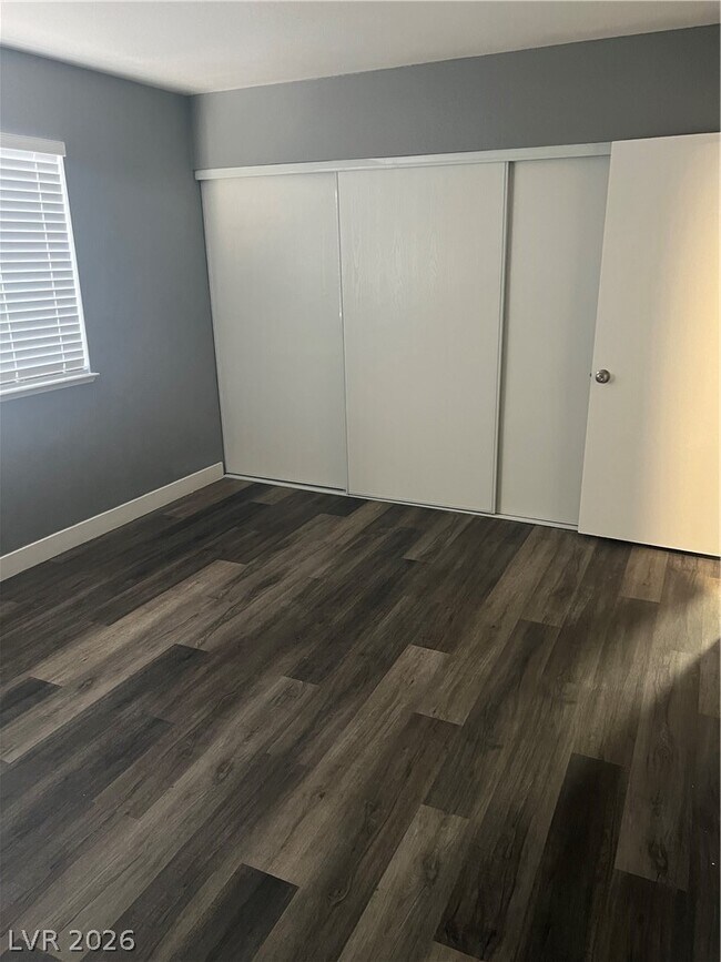 Building Photo - 3344 Medina Ct