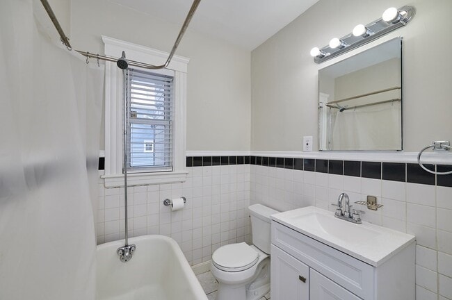 Building Photo - 1873 Hyde Park Ave