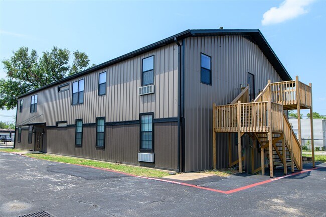 Building Photo - 4705 Lyons Ave