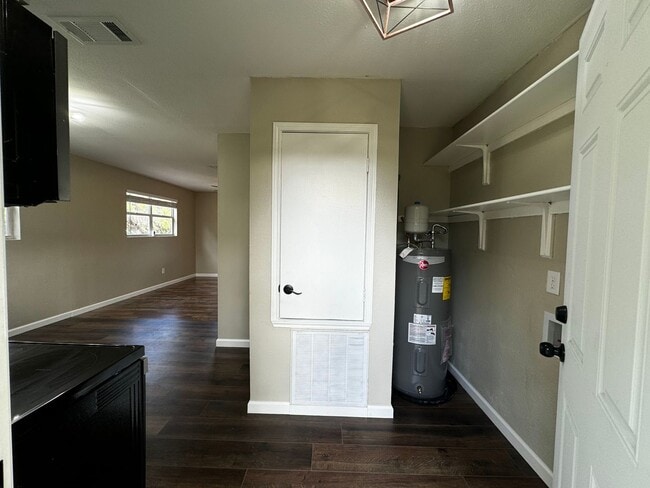 Building Photo - BUENA VISTA