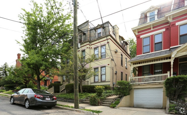 Primary Photo - Salutaris East