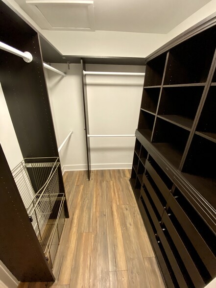 Master Closet - 210 W Wimbolton Dr