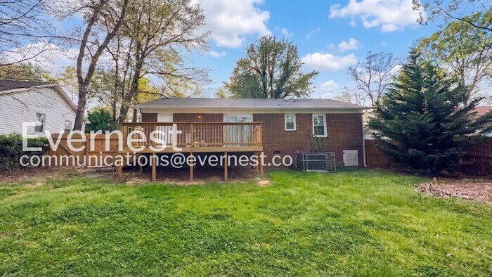 Building Photo - 4821 Delivau Dr