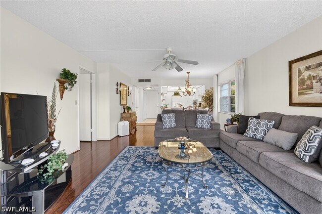 Building Photo - 1087 Forest Lakes Dr