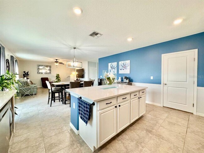 Building Photo - 10509 Carloway Hills Dr