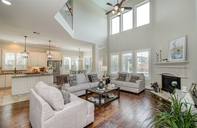 Building Photo - 28627 Rolling Ridge Dr