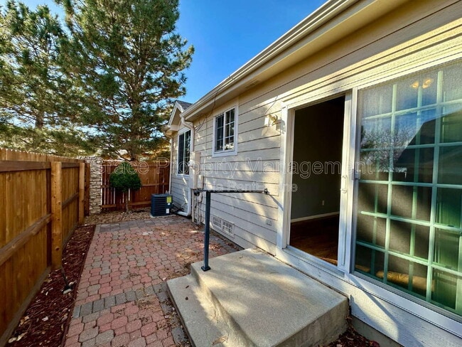 Building Photo - 9064 W Phillips Dr