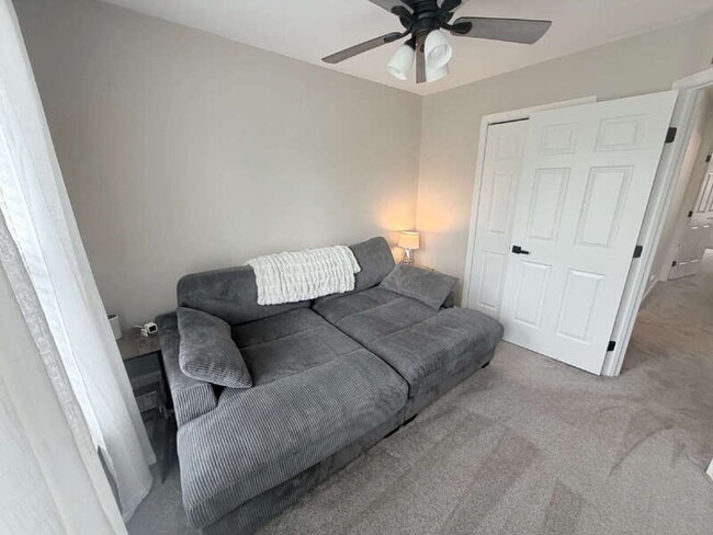 Building Photo - 978 Harrison Cir