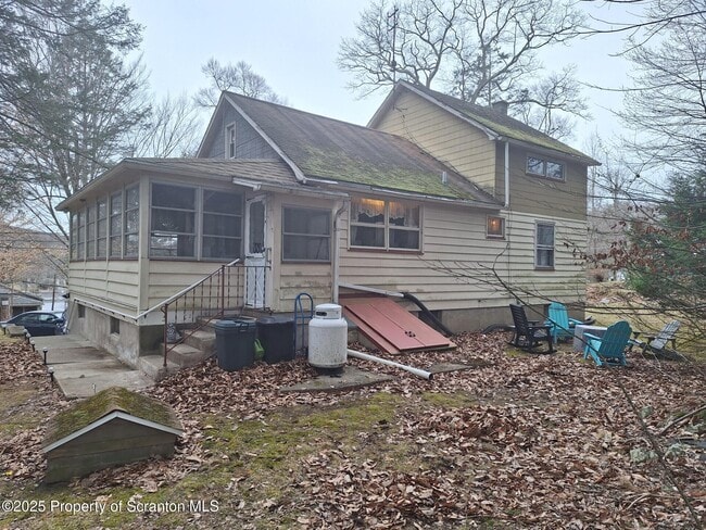 Building Photo - 114 Hillbilly Village