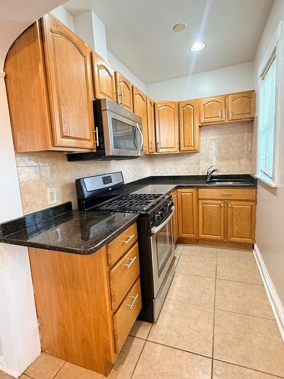 Building Photo - 49 Favre St