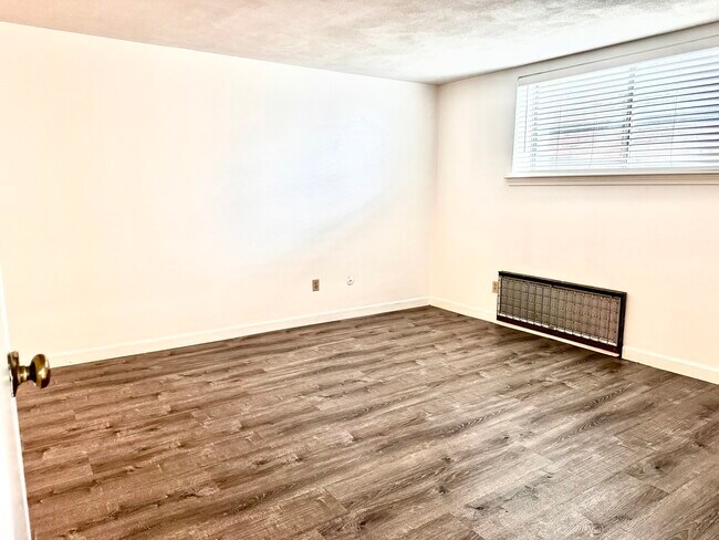 Building Photo - 395 Revere Beach Pkwy