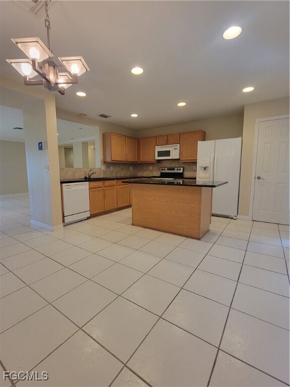 Building Photo - 8171 Liriope Loop
