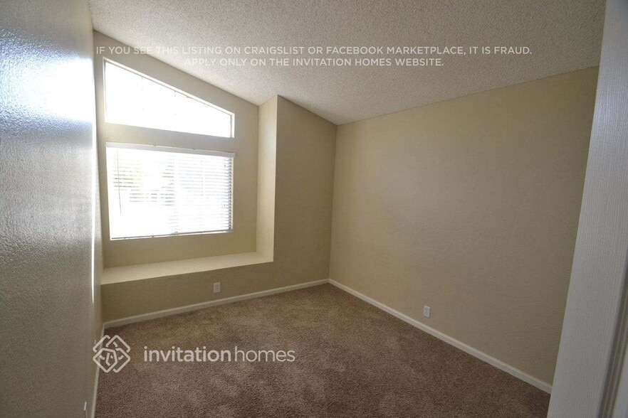 Building Photo - 16371 Hazelwood Ct