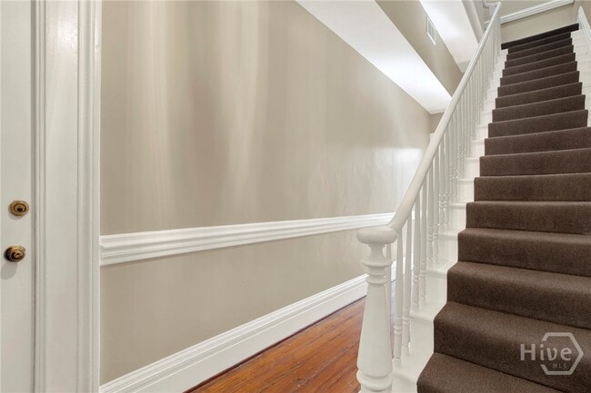 Building Photo - 32 E Taylor St