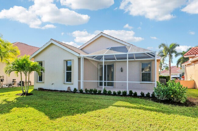 Building Photo - 726 SW Aruba Bay