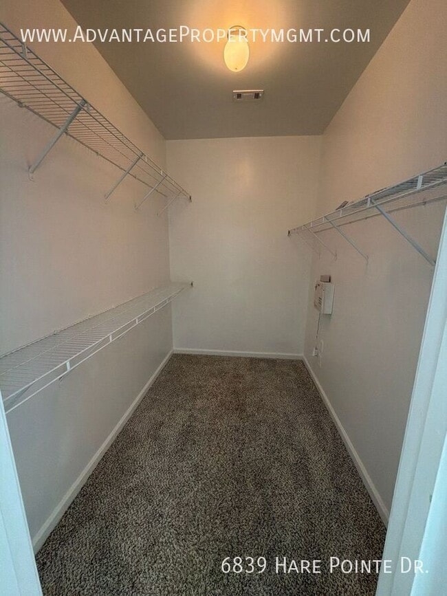 Building Photo - 6839 Hare Pointe