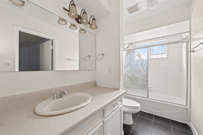 Building Photo - 4410 Wildacres Dr