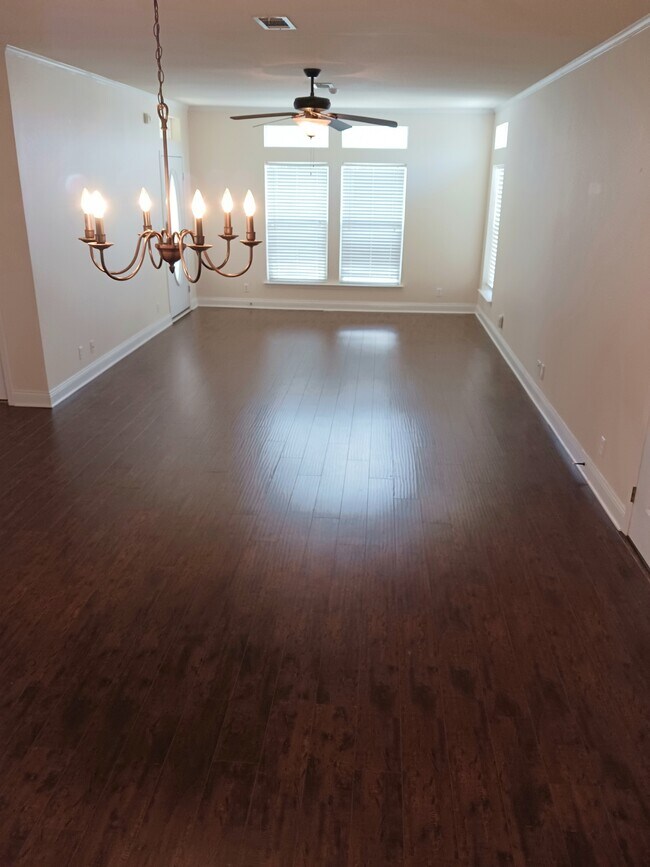 Building Photo - 1526 Sea Oak Dr