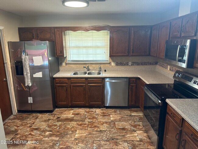 Building Photo - 8179 Crosswind Rd