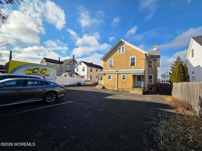 Building Photo - 24 Rector Pl