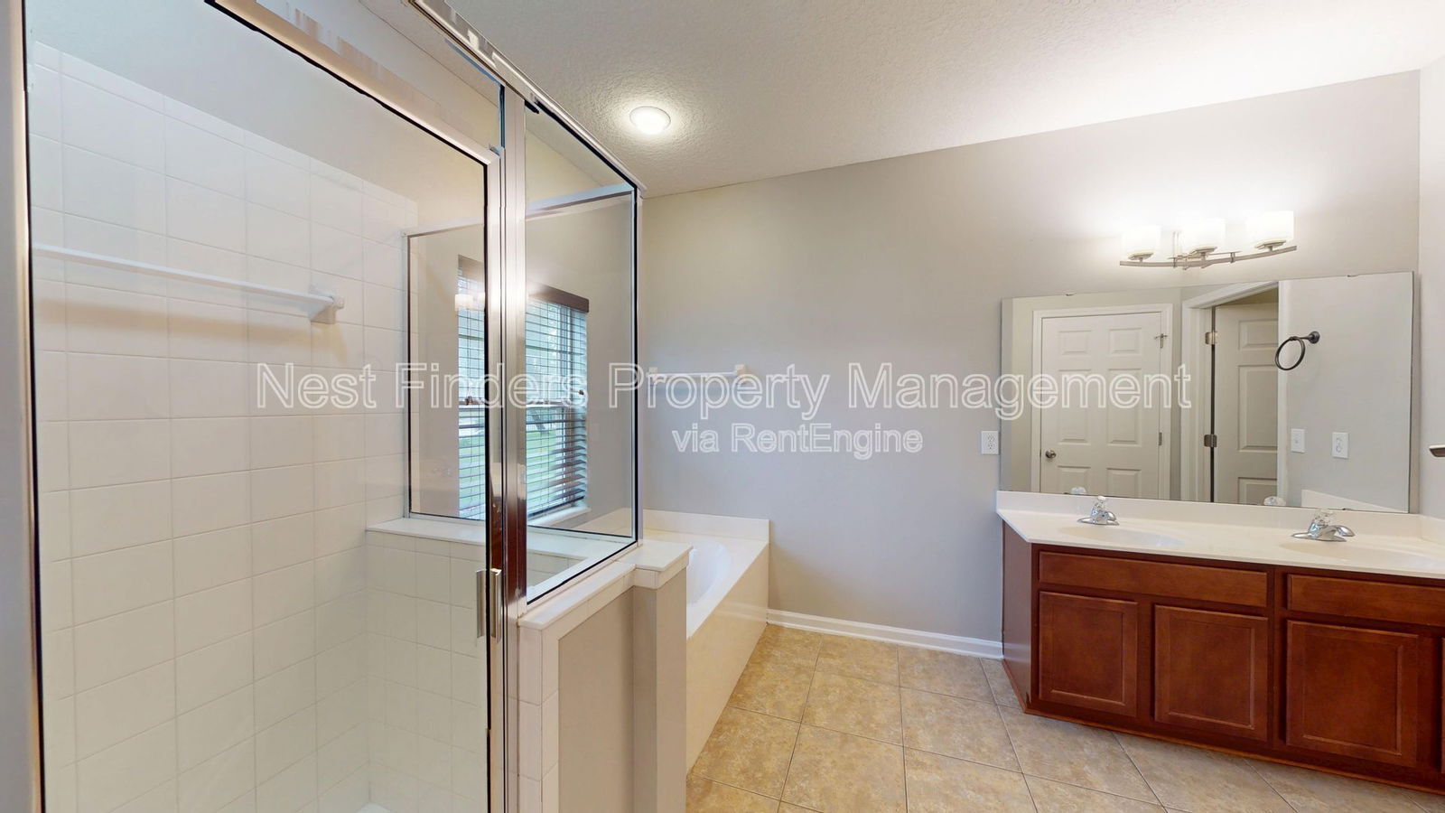 Building Photo - 105 N Aberdeenshire Dr