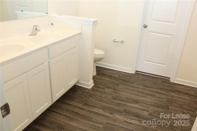 Building Photo - 3419 Selwyn Landing Dr