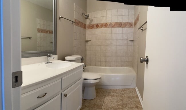 Building Photo - 129 Wildwood Ct