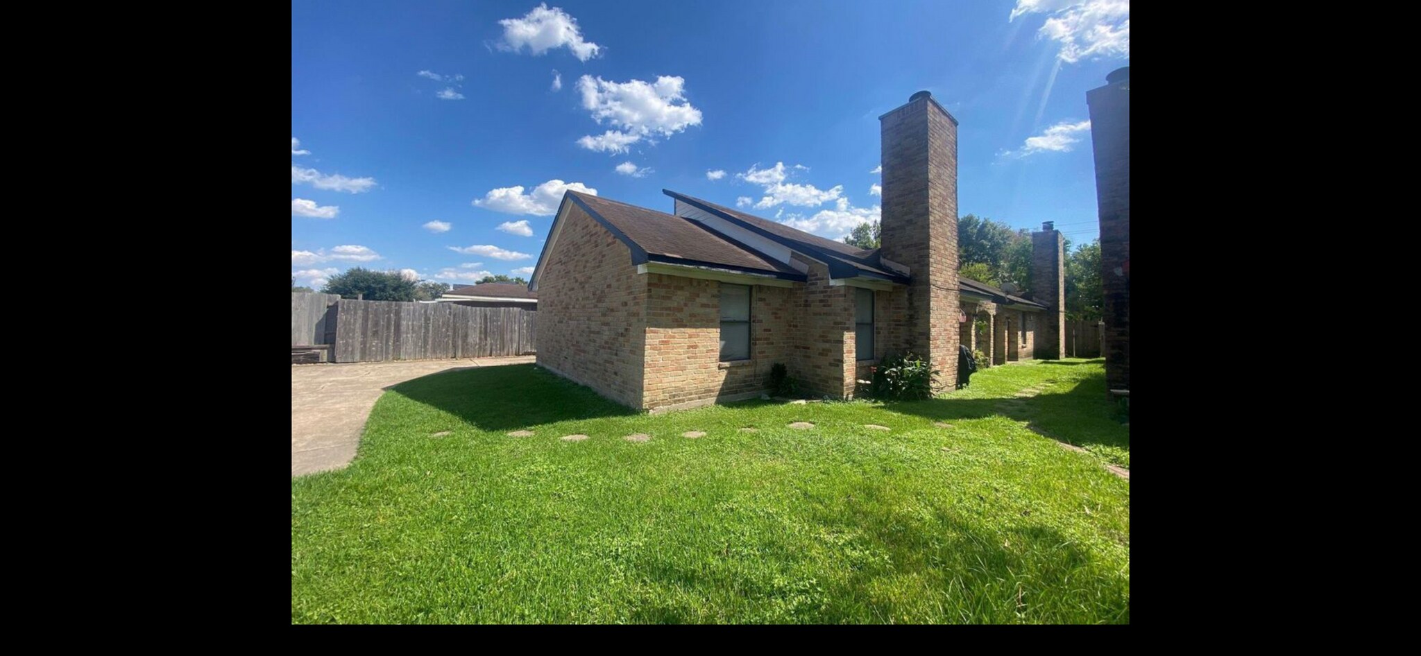 Building Photo - 8915 Emnora Ln