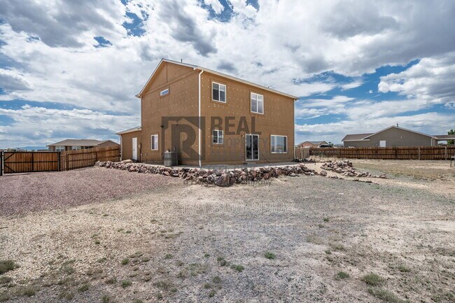 Building Photo - 947 E Kirkwood Dr