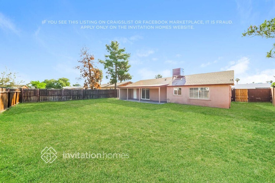 Building Photo - 3730 E Eugie Ave