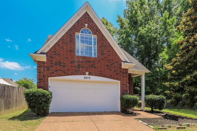 Building Photo - 9979 Misty Elm Dr