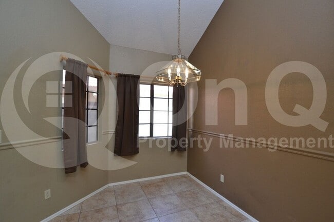 Building Photo - 4671 W Shannon St