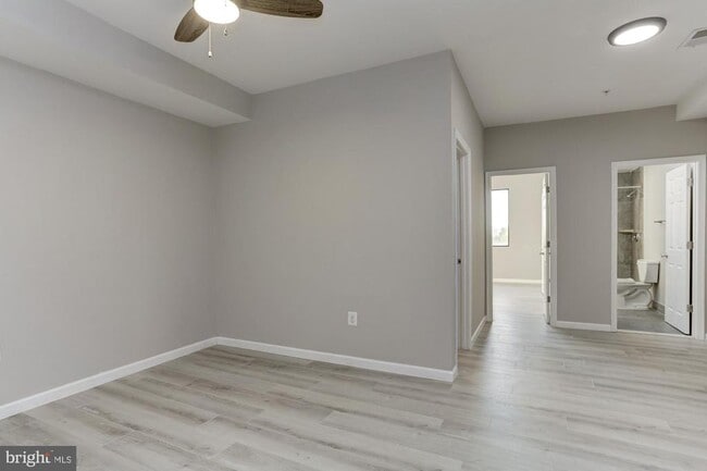 Building Photo - 400 N Highland Ave